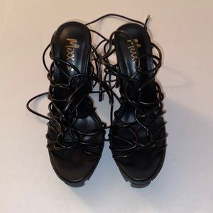 Women’s platform wedge